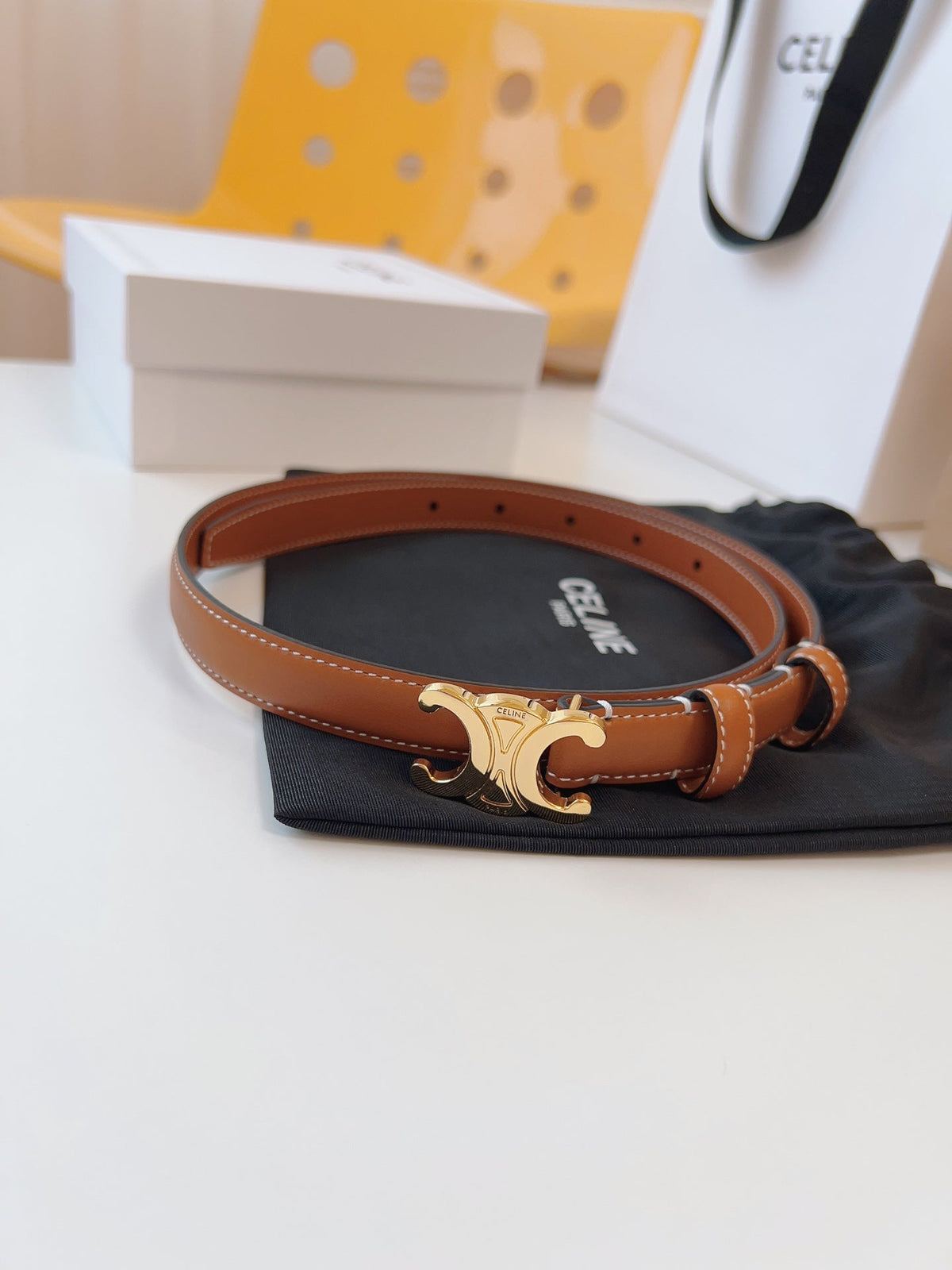 CELINE 25S TRIOMPHE BELT 18MM IN DARK CARAMEL CALFSKIN GOLD HARDWARE 580706