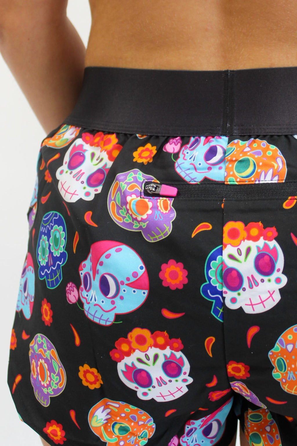 Women's Holiday 26' 1.5" Collection