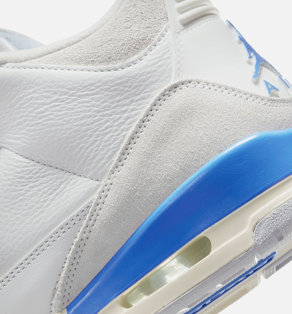 Air Jordan 3 Retro Lucky Shorts – Men's Lifestyle Shoe in Summit White/Hydrogen Blue/Legend Blue