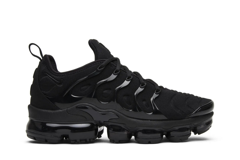 Nike Air VaporMax Plus 'Triple Black' – All-Black Futuristic Runner with Full-Length VaporMax Air