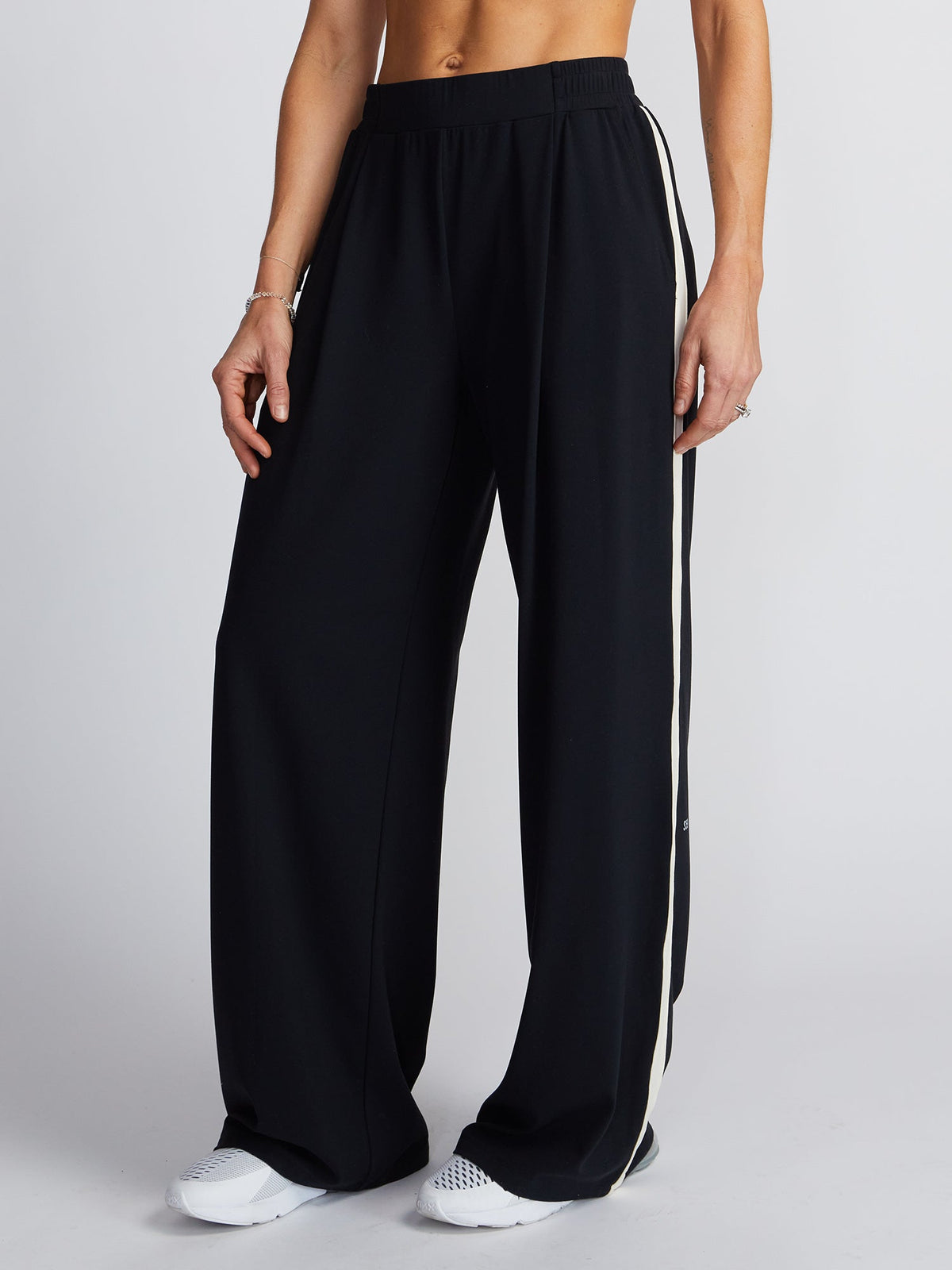 LUCA AIRWEIGHT TROUSER