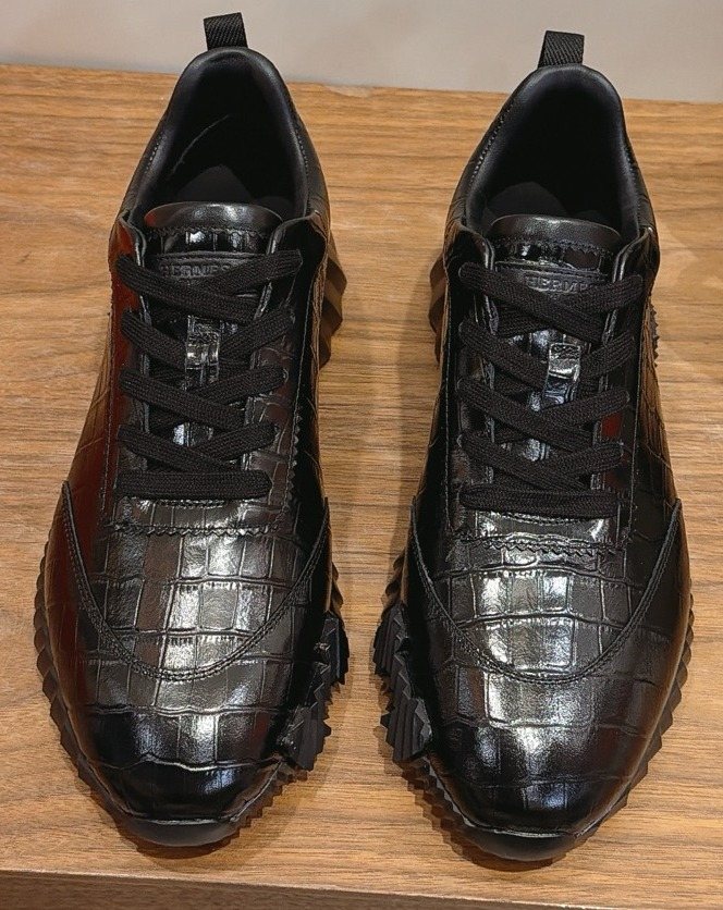 Hermès Black Textured Low-Top Sneakers