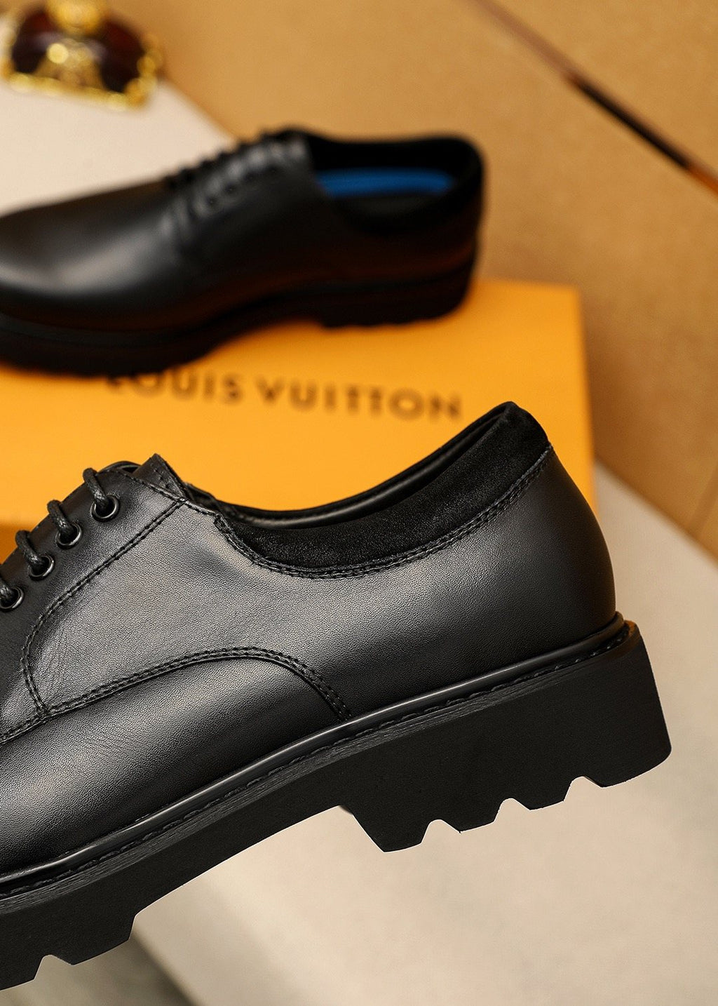 Louis Vuitton Black Lace-Up Business Shoes