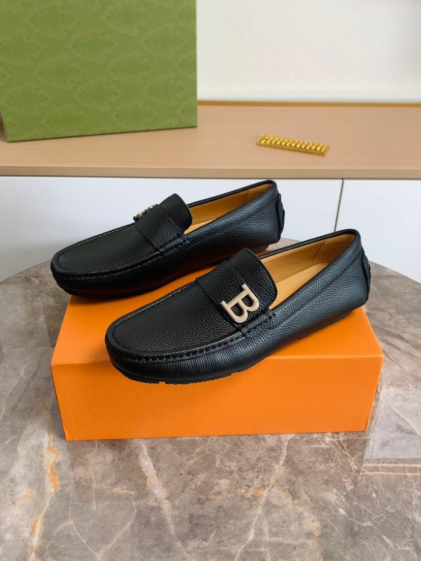 Men's Black Textured Hardware Loafers