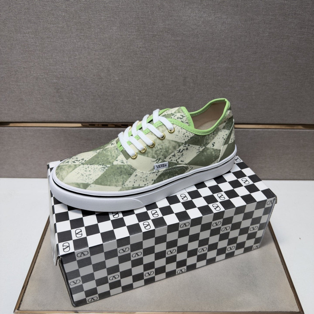 Vans Men's Green Camouflage Low-Top Sneakers