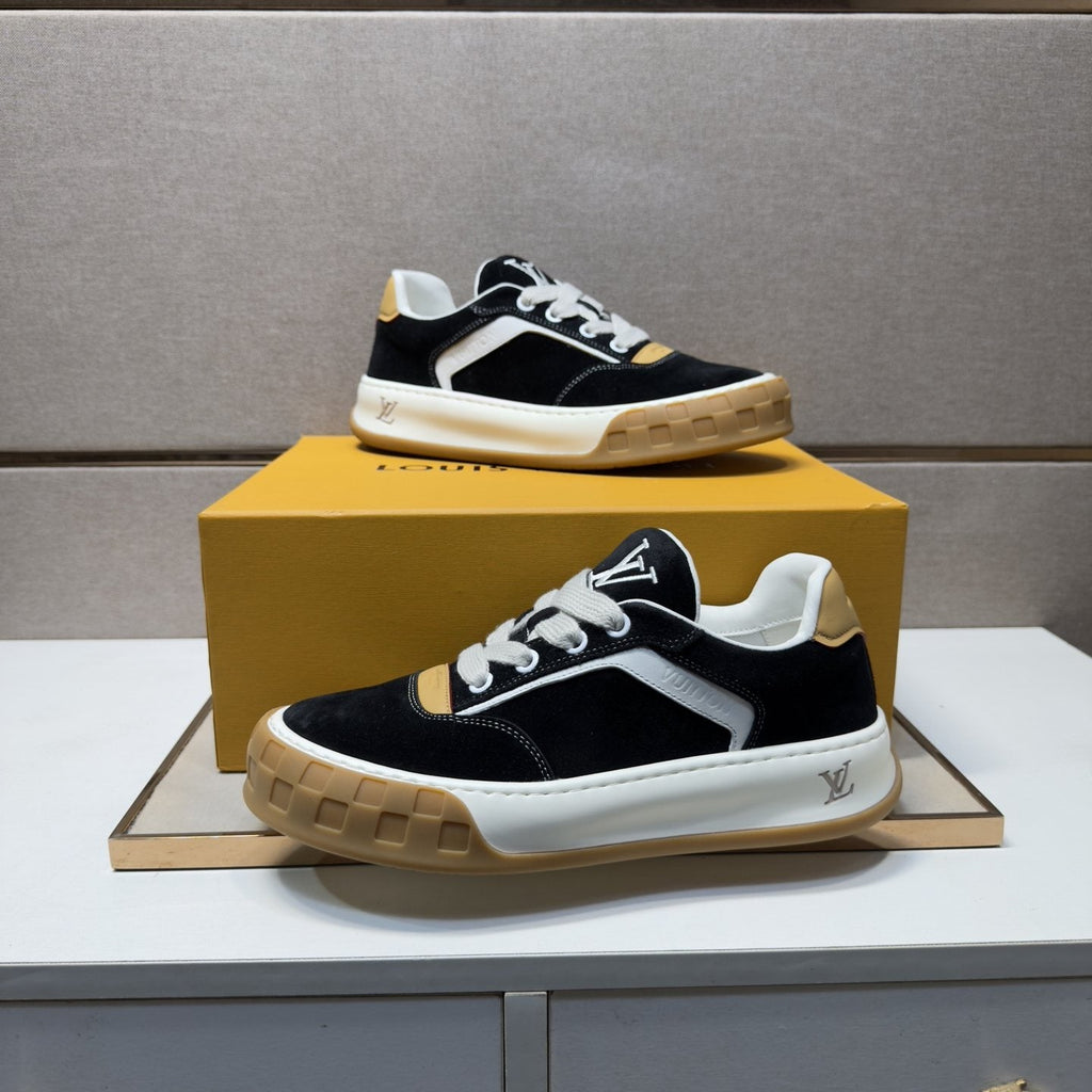 Louis Vuitton Men's Black & White Low-Top Sneakers