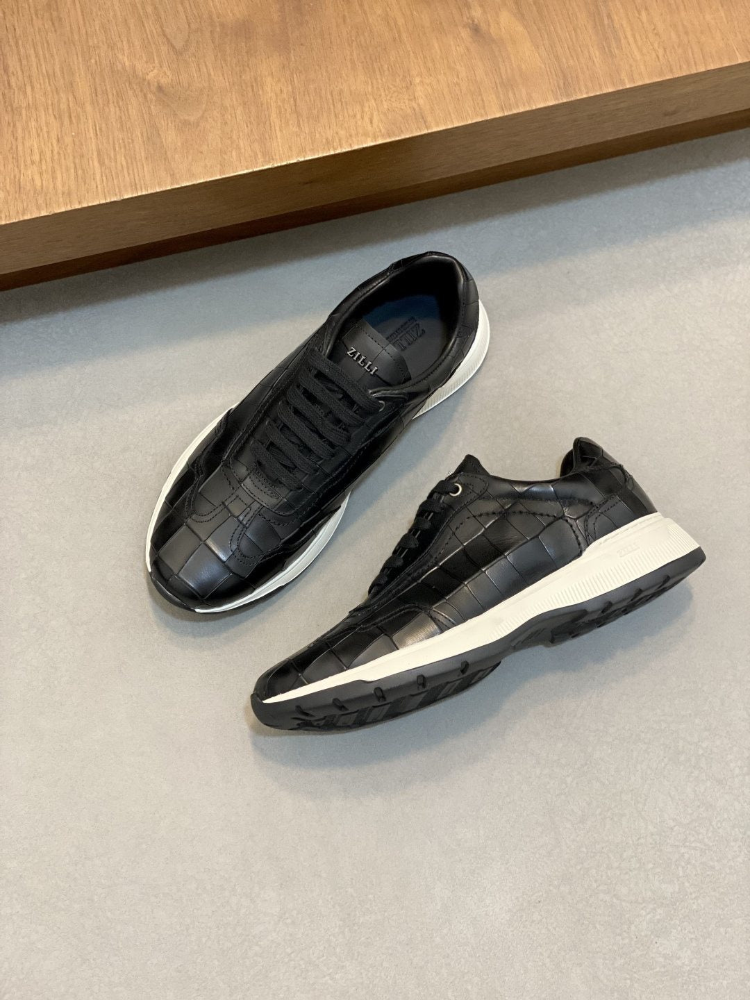 Zilli Men's Textured Low-Top Sneakers - Textured Upper With Stitched Panel Details