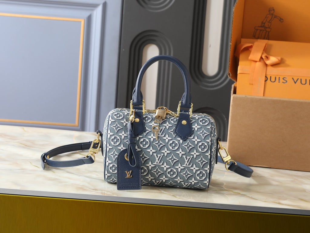 Louis Vuitton Speedy Bandoulière 20 Monogram Satchel